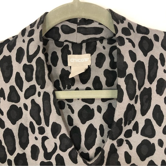 Chico’s Women’s Blouse Shirt Top V Neck Black/Gray Animal Print Chico’s Sz 1 - Picture 6 of 11
